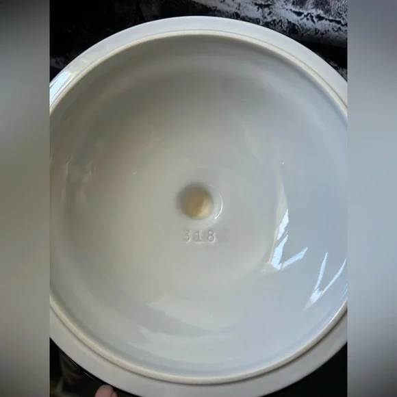 Pfaltzgraff Poetry Blue Roses Covered 2 Qt. Casserole Dish - Picture 3 of 7